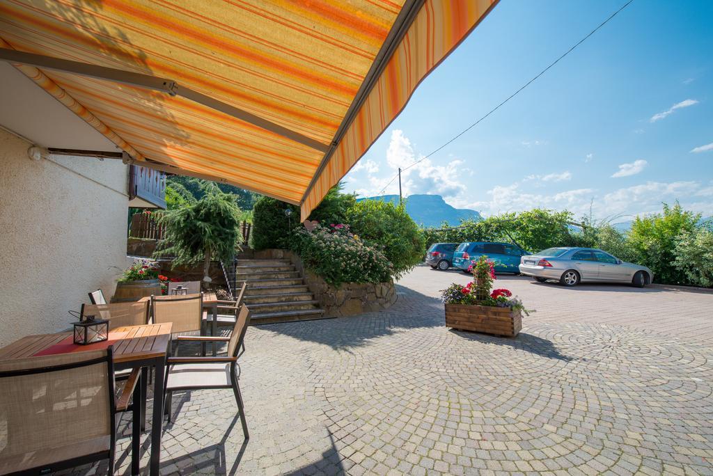 Pension Etschblick B&B Frangarto Exterior photo